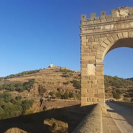 Rurales Arco De Trajano * Alcántara