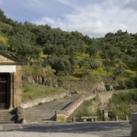 Apartamento Rurales Arco De Trajano *